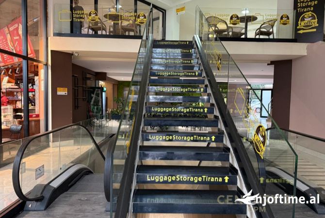 Ambiente Commerciale in Affitto 3+1 a Tirana - 10,000 Euro