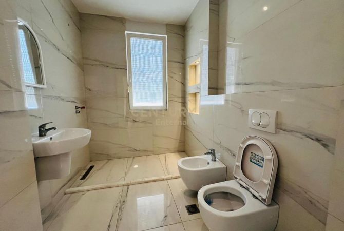 Ambjent per Zyra te 21 Dhjetori