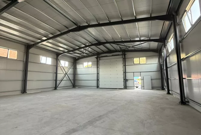 Business Property for Rent 4+1 in Tirana - 1,500 Euro