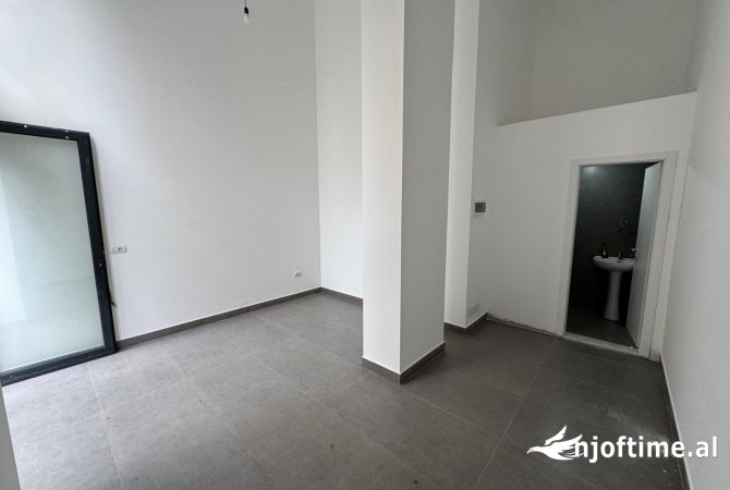 Disponojme ambjent Biznesi me Qira