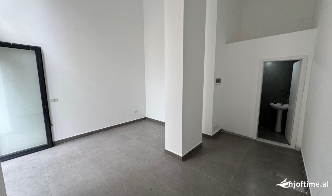 Disponojme ambjent Biznesi me Qira