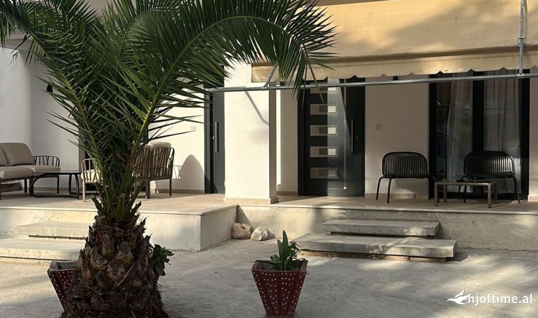 Shtepi me qera Shtepi Private ne Vlore, 1+1, Mobilimi E mobiluar, Pagesa 300  Euro.