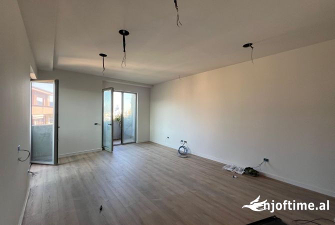 Zyre per Qira, Lion Patk 1