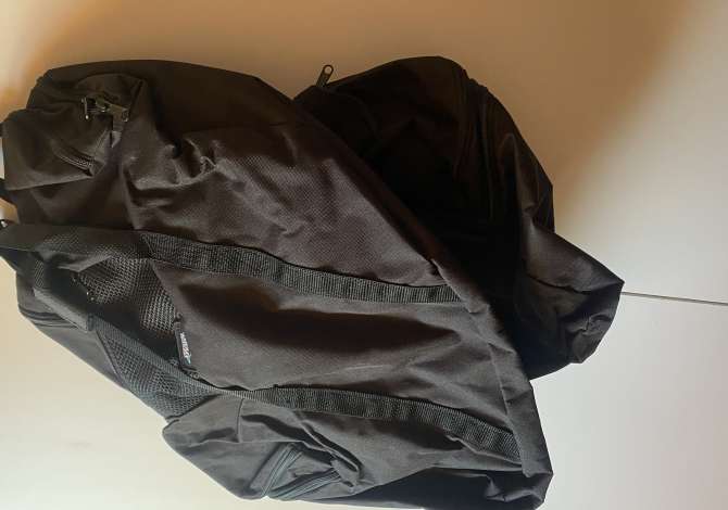 Veshje dhe Aksesor per te Rritur ne Berat - 1,700 Euro