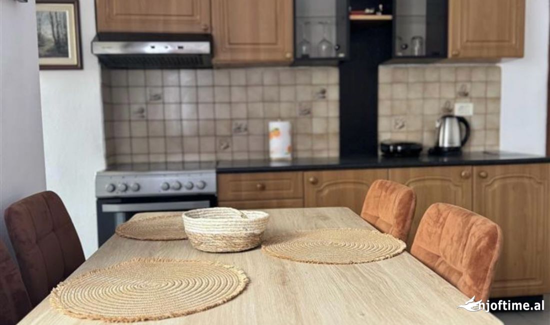 Shtepi me qera Apartament ne Tirane, 1+1, Mobilimi E mobiluar, Pagesa 500  Euro.