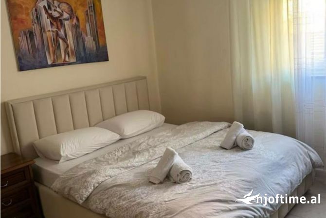 Shtepi me qera Apartament ne Tirane, 1+1, Mobilimi E mobiluar, Pagesa 500  Euro.
