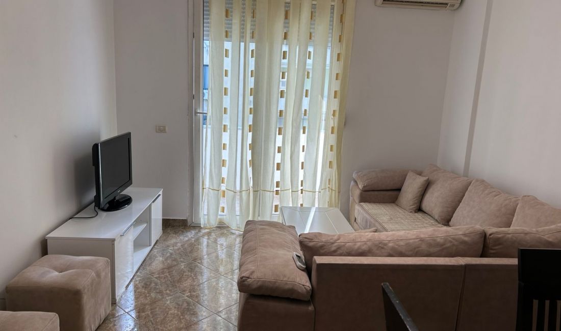 Shtepi me qera Apartament ne Tirane, 1+1, Mobilimi E mobiluar, Pagesa 550  Euro.