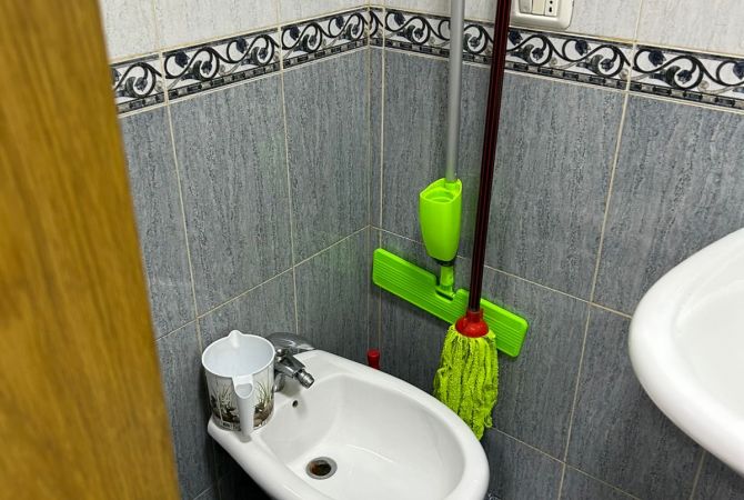 Shtepi me qera Apartament ne Tirane, 1+1, Mobilimi E mobiluar, Pagesa 550  Euro.