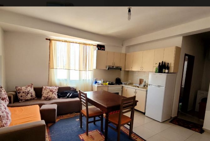 🔥 Jepet me qera 1+1 me ballkon në Sauk të Vjetër – 28.000 Lek 🔥