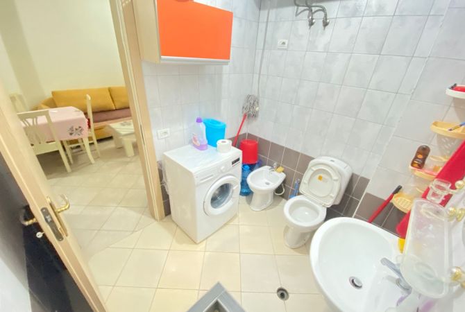 Okazion shitet apartament 200 m larg nga deti 