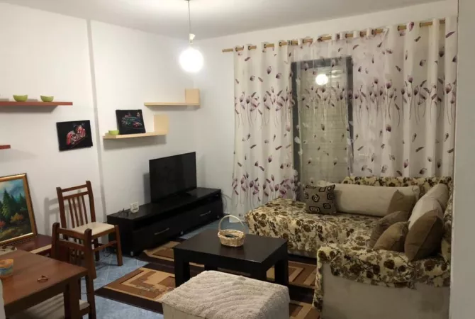 Shtepi me qera Apartament ne Tirane, 2+1, Mobilimi E mobiluar, Pagesa 35,000  Leke.