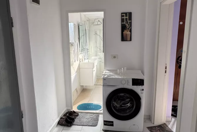 Shtepi me qera Apartament ne Tirane, 2+1, Mobilimi E mobiluar, Pagesa 500  Euro.