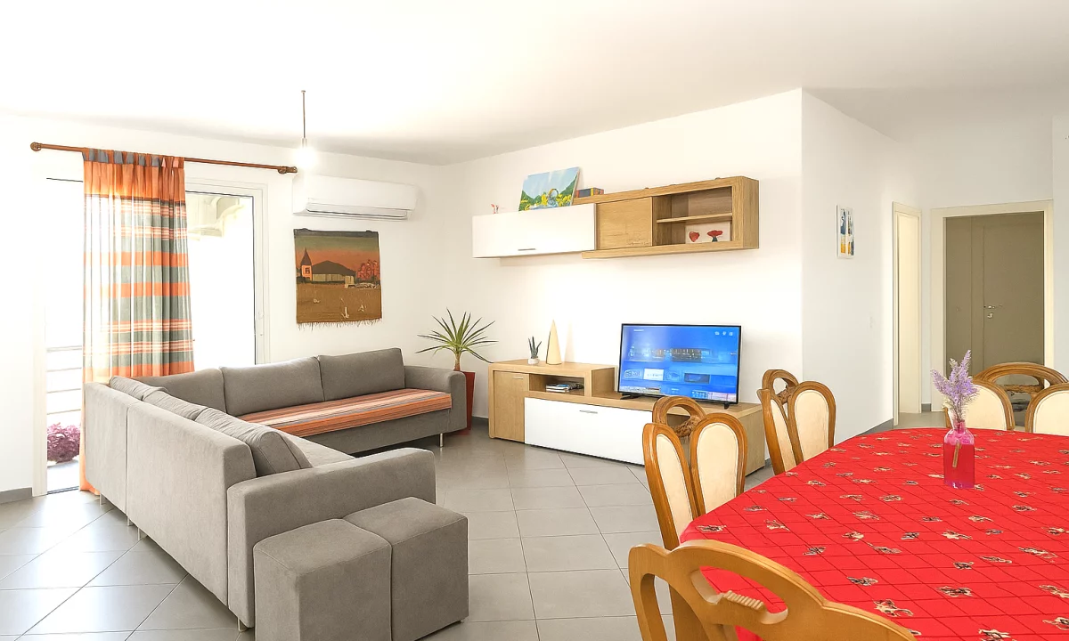 Shtepi me qera Apartament ne Tirane, 2+1, Mobilimi E mobiluar, Pagesa 400  Euro.