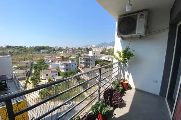 Shtepi me qera Apartament ne Tirane, 2+1, Mobilimi E mobiluar, Pagesa 400  Euro.