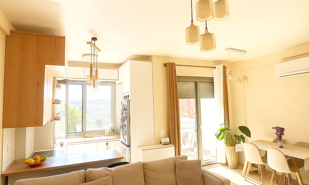 Appartamento in affitto a Tirana 2+1, Arredato