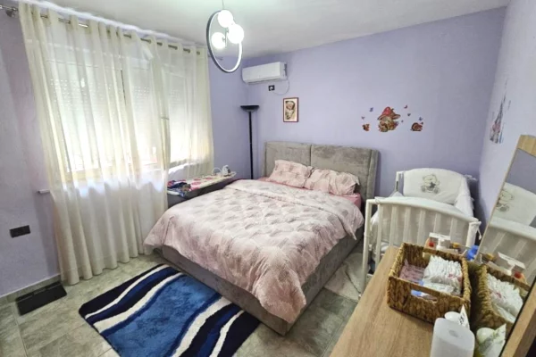 Shtepi me qera Apartament ne Tirane, 1+1, Mobilimi E mobiluar, Pagesa 50,000  Leke.