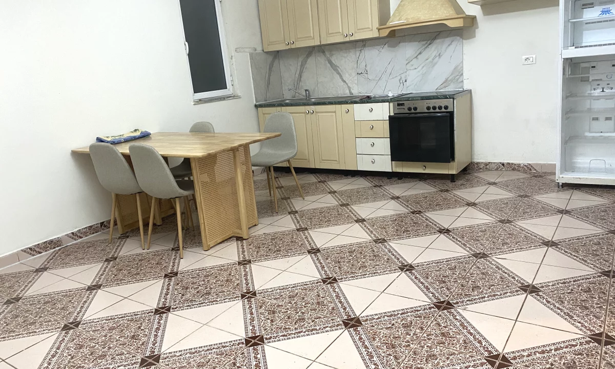 Shtepi me qera Apartament ne Tirane, 1+1, Mobilimi E mobiluar, Pagesa 26,000  Leke.