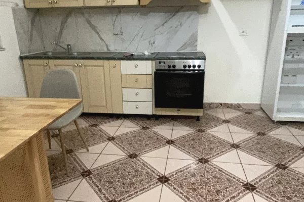 Shtepi me qera Apartament ne Tirane, 1+1, Mobilimi E mobiluar, Pagesa 26,000  Leke.