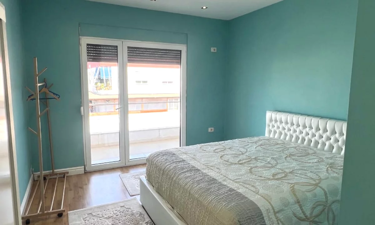 Shtepi me qera Apartament ne Tirane, 2+1, Mobilimi E mobiluar, Pagesa 55,000  Leke.