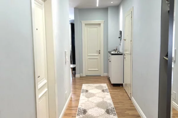 Shtepi me qera Apartament ne Tirane, 2+1, Mobilimi E mobiluar, Pagesa 55,000  Leke.