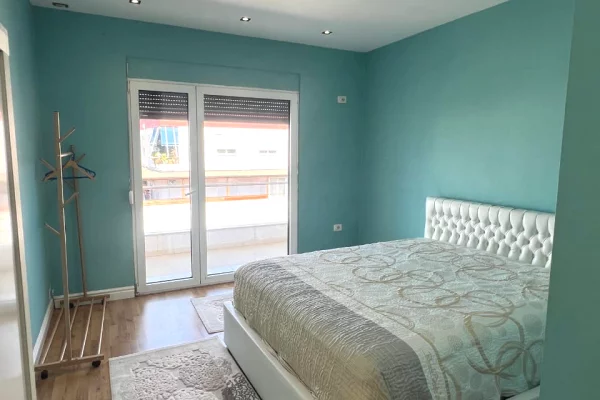 Shtepi me qera 2+1 ne Tirane - 55,000 Leke