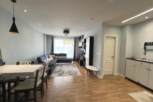 Shtepi me qera Apartament ne Tirane, 2+1, Mobilimi E mobiluar, Pagesa 55,000  Leke.