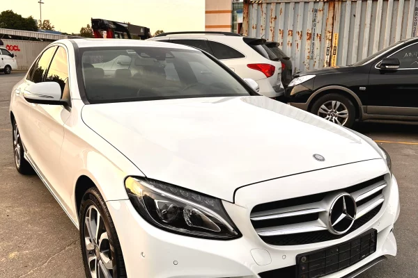 Auto in Vendita a Tirana, Mercedes-Benz, 2015 Diesel,Kambio Automatik Pagamento 15,000  Euro.