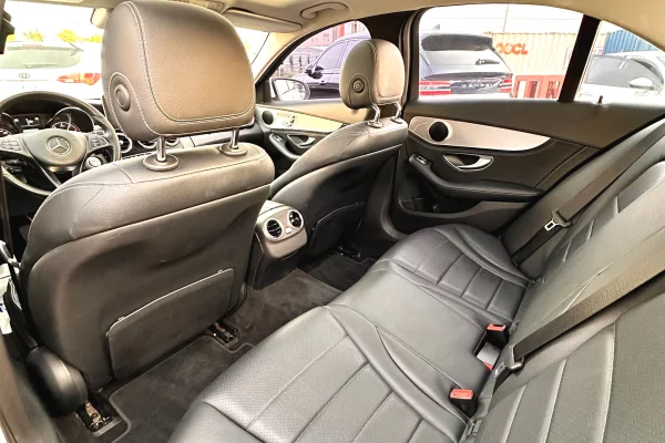 Auto in Vendita a Tirana, Mercedes-Benz, 2015 Diesel,Kambio Automatik Pagamento 15,000  Euro.