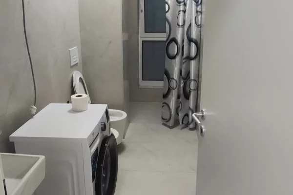 Shtepi me qera Apartament ne Tirane, 1+1, Mobilimi E mobiluar, Pagesa 400  Euro.