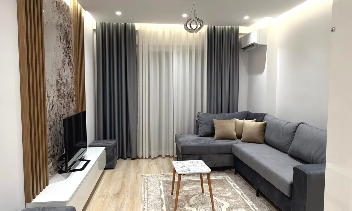 Shtepi me qera Apartament ne Tirane, 1+1, Mobilimi E mobiluar, Pagesa 550  Euro.