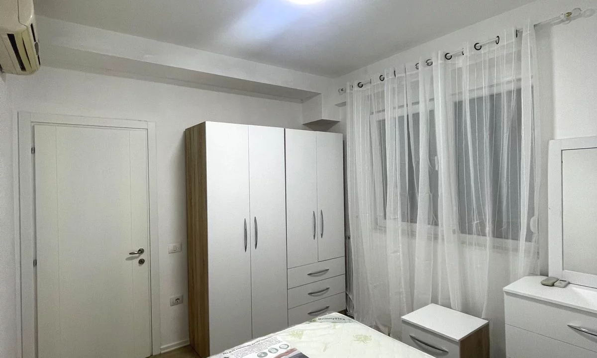 Shtepi me qera Apartament ne Tirane, 1+1, Mobilimi E mobiluar, Pagesa 500  Euro.