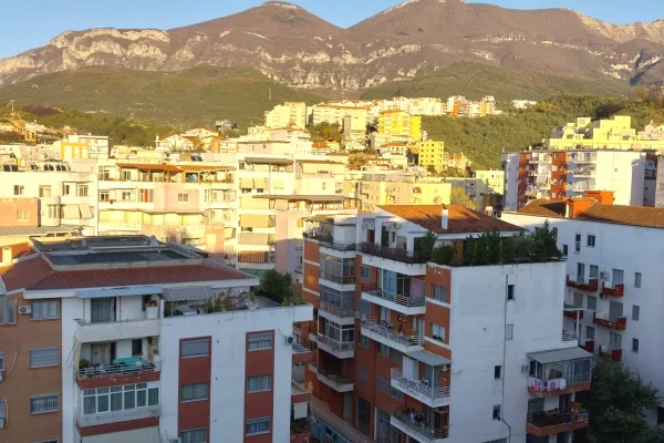 House for Rent 2+1 in Tirana - 40,000 Leke