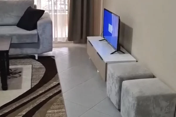 House for Rent 1+1 in Tirana - 35,000 Leke