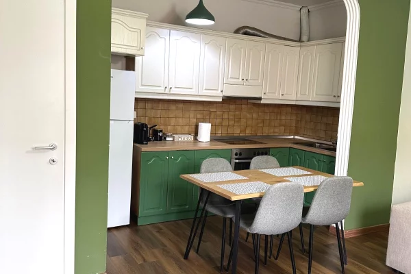 Appartamento in affitto a Tirana 2+1, Arredato