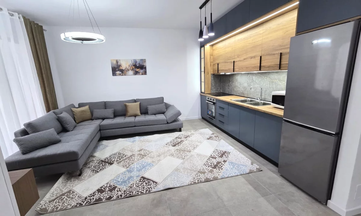 Appartamento in affitto a Tirana 1+1, Arredato