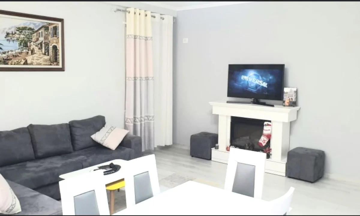 Appartamento in affitto a Tirana 1+1, Arredato