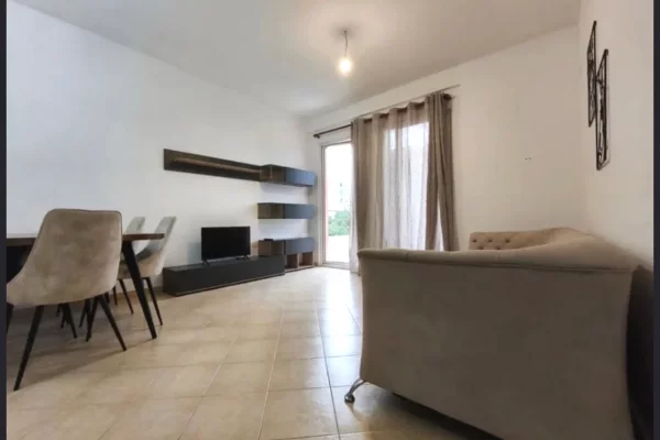 House for Rent 1+1 in Tirana - 37,000 Leke