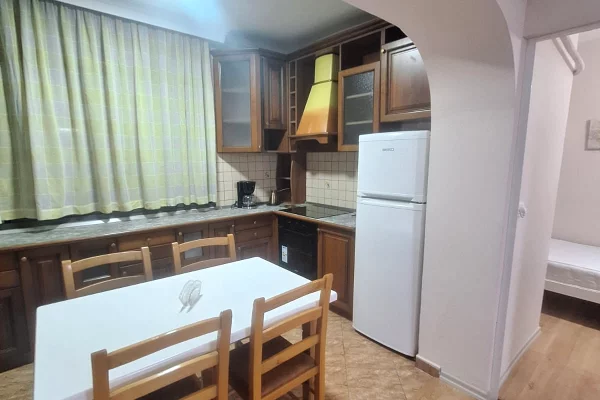 Shtepi me qera Duplex(shtepi me 2 kate) ne Tirane, 2+1, Mobilimi E mobiluar, Pagesa 650  Euro.