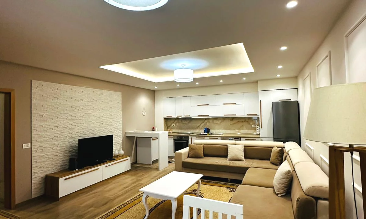 Shtepi me qera Apartament ne Tirane, 2+1, Mobilimi E mobiluar, Pagesa 70,000  Leke.