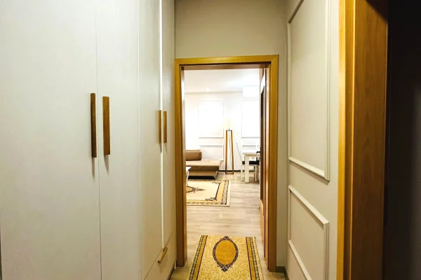 Shtepi me qera Apartament ne Tirane, 2+1, Mobilimi E mobiluar, Pagesa 70,000  Leke.