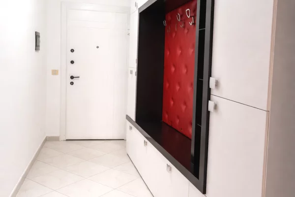 Shtepi me qera Apartament ne Tirane, 2+1, Mobilimi E mobiluar, Pagesa 50,000  Leke.