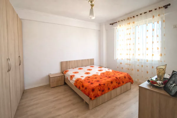 Shtepi me qera Apartament ne Tirane, 1+1, Mobilimi E mobiluar, Pagesa 40,000  Leke.