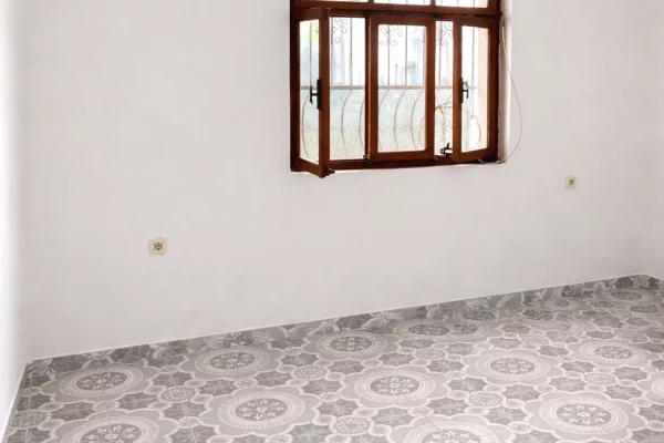 Shtepi me qera Apartament ne Tirane, 1+1, Mobilimi E mobiluar, Pagesa 25,000  Leke.