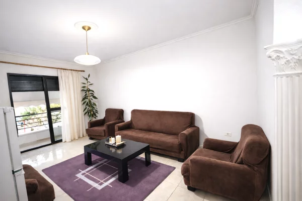 Shtepi me qera Apartament ne Tirane, 1+1, Mobilimi E mobiluar, Pagesa 45,000  Leke.