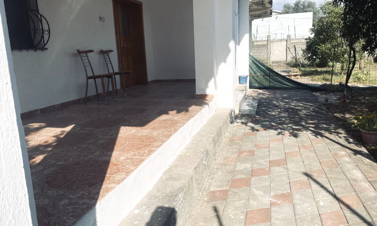 Shtepi me qera Apartament ne Tirane, 1+1, Mobilimi E mobiluar, Pagesa 25,000  Leke.