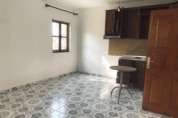 Shtepi me qera Apartament ne Tirane, 1+1, Mobilimi E mobiluar, Pagesa 25,000  Leke.