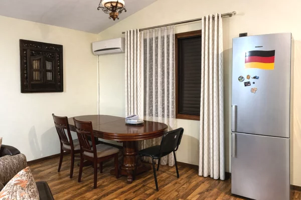 Shtepi me qera Shtepi Private ne Tirane, 1+1, Mobilimi E mobiluar, Pagesa 35,000  Leke.