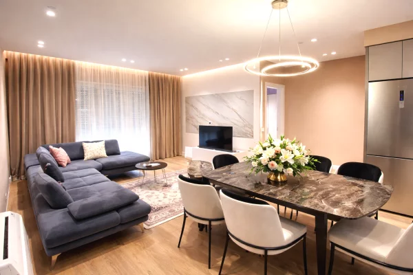 ✨LUX APARTAMENT 2+1 ME QIRA SIPËR VILËS GOLD NË RRUGËN E DIBRËS