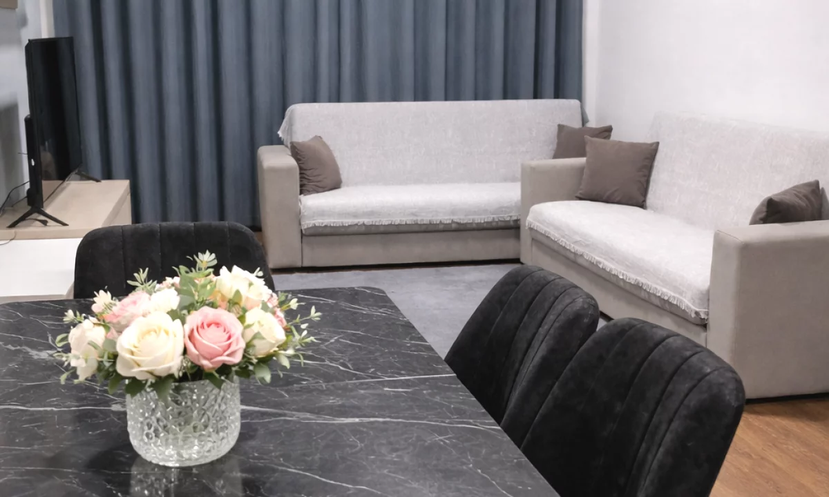 Shtepi me qera Apartament ne Tirane, 2+1, Mobilimi E mobiluar, Pagesa 40,000  Leke.