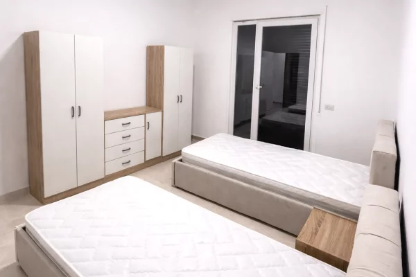 Shtepi me qera Apartament ne Tirane, 2+1, Mobilimi E mobiluar, Pagesa 600  Euro.
